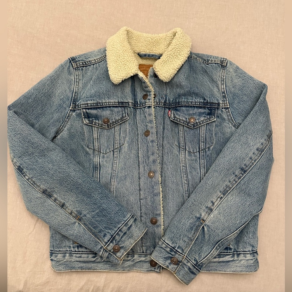 Women’s Sherpa Lined Levi’s  denim jacket